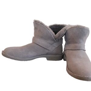 UGG grey suede zariyah ankle boots on the inside.  Size 7.5
